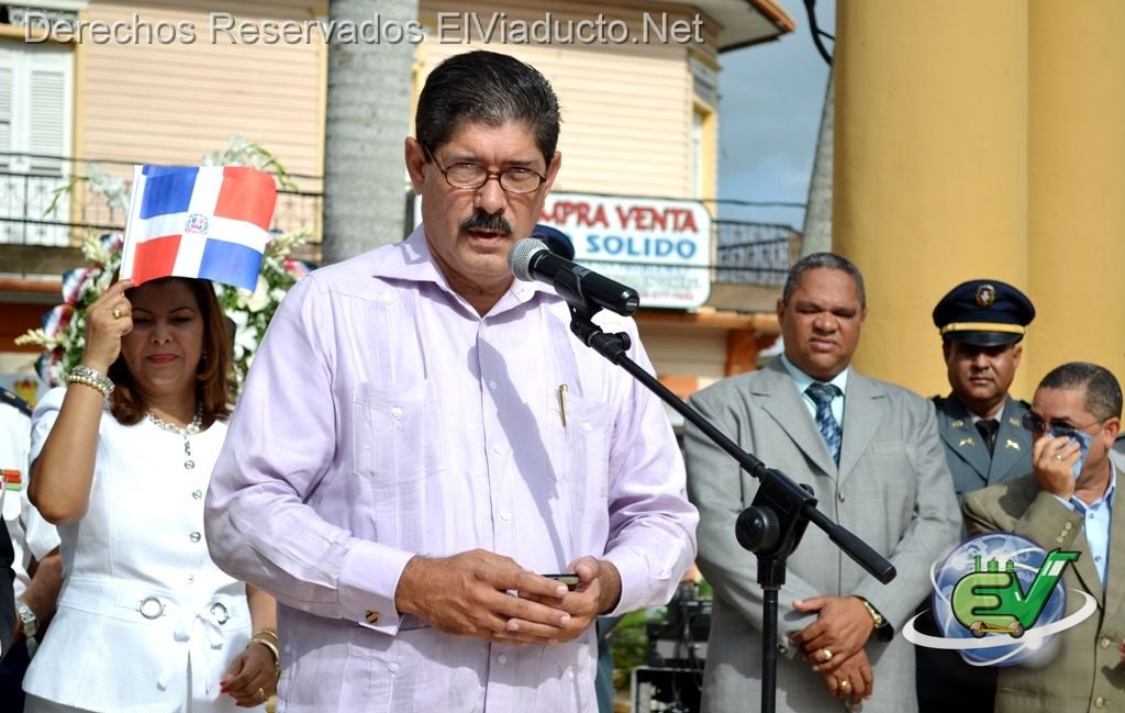 José Guillermo López ofrese palabras en el dia de la Restauración de la Republica Dominicana